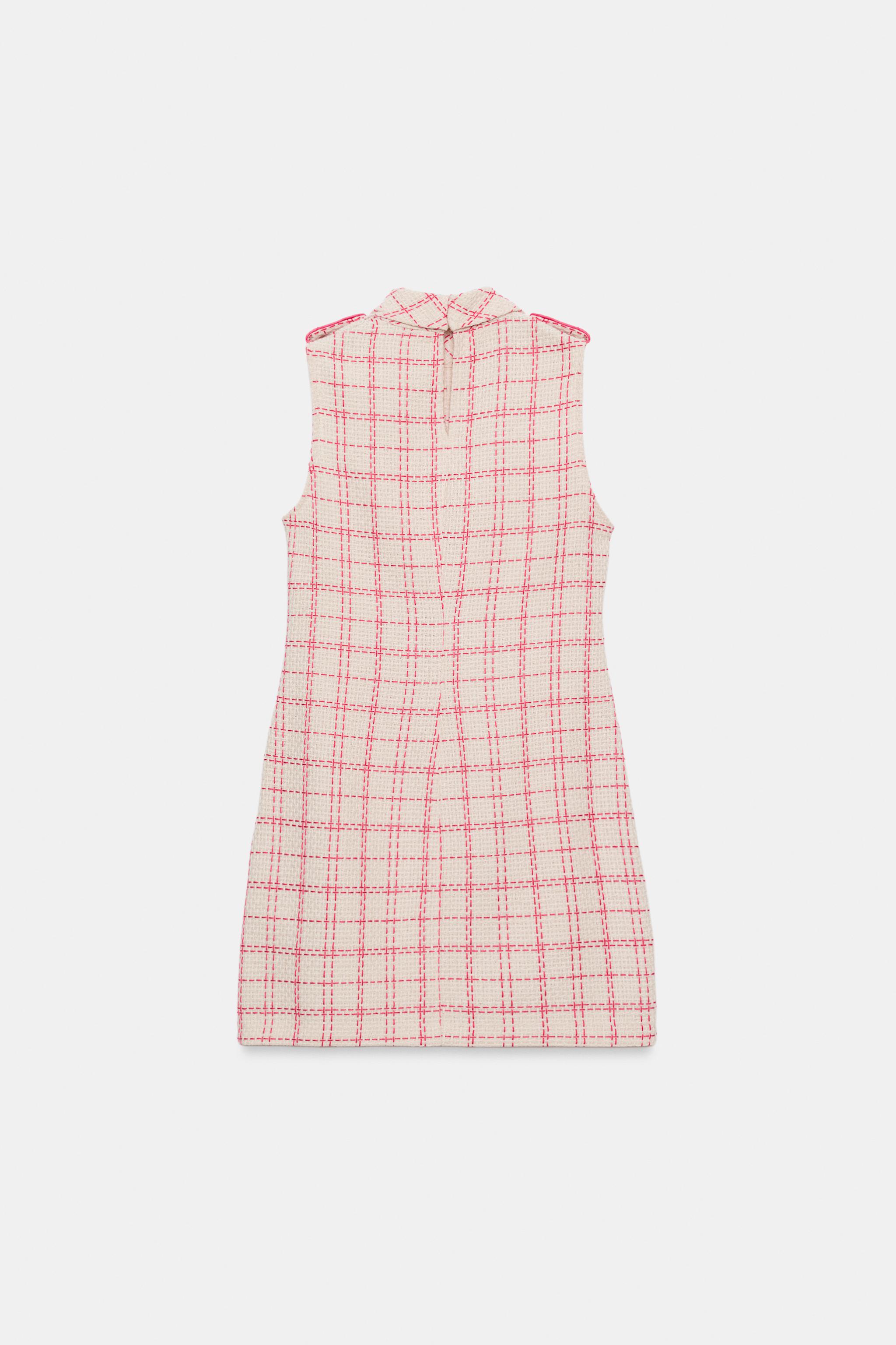 ROBE COURTE STRUCTURÉE